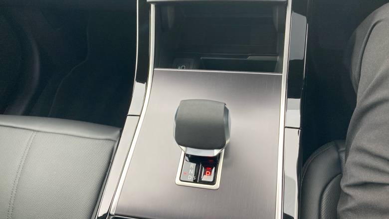 Land Rover Range Rover Velar 2.0 D200 MHEV Dynamic SE 5dr Auto Diesel Estate